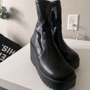 New black leather like black platform booties